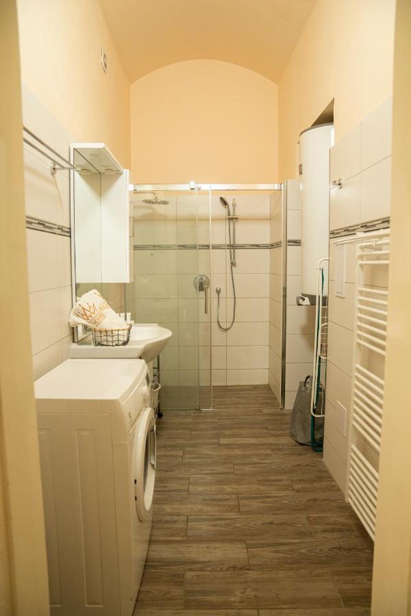 Helen Homestay Vaclavske Namesti Prague Ngoại thất bức ảnh