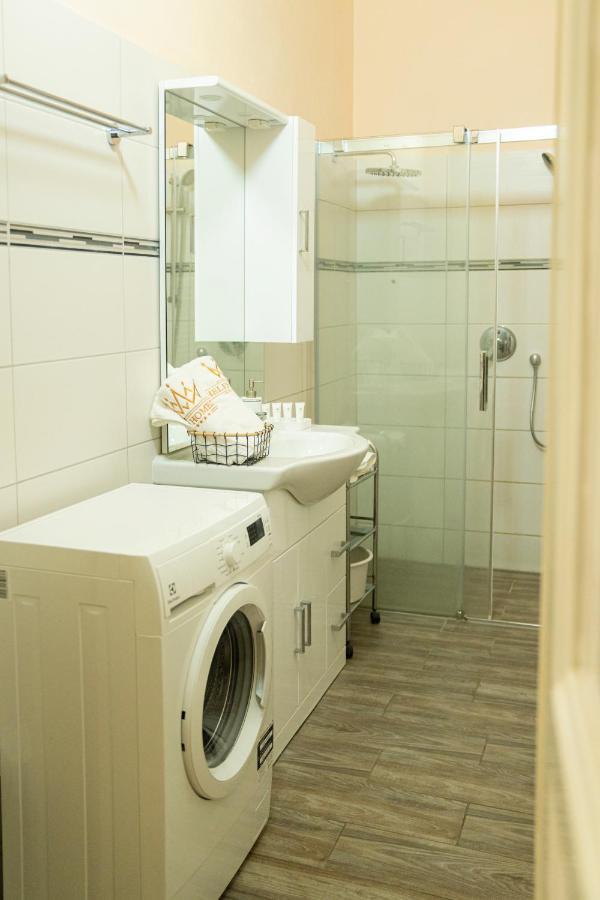 Helen Homestay Vaclavske Namesti Prague Ngoại thất bức ảnh