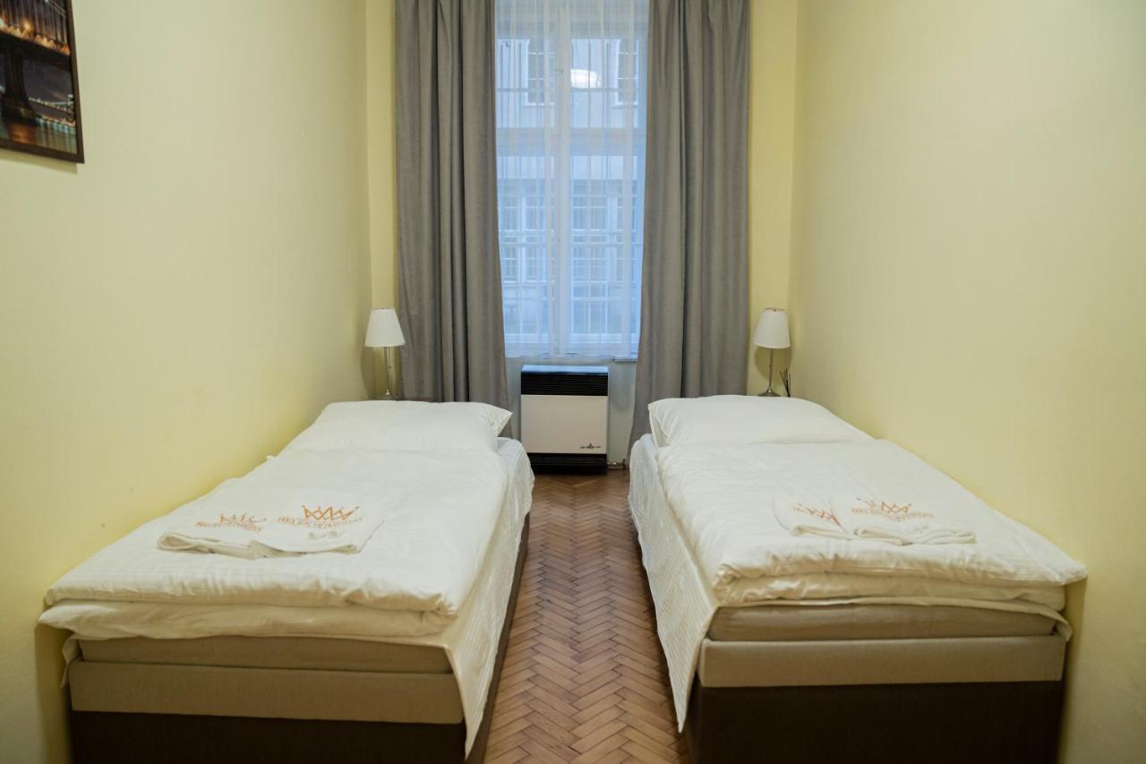 Helen Homestay Vaclavske Namesti Prague Ngoại thất bức ảnh
